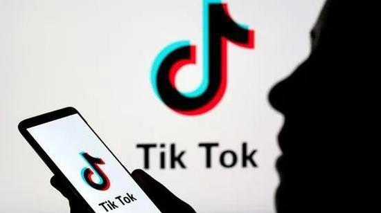 Tiktok Beauty Industry Earthquake: High School Students Invent ‘Glue Eyebrow Drawing’ Technique