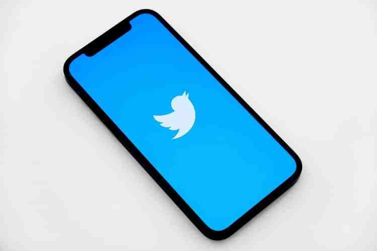 Celebrities collectively quit Twitter and turn to other social platforms 