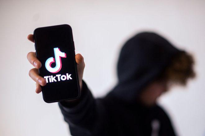 Tik Tok Partners with Fashion Brands for Virtual Fashion Shows 