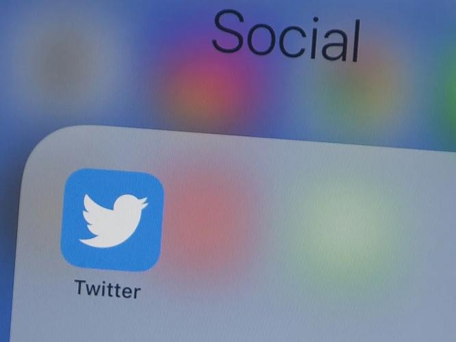 Twitter tests mind-linking feature