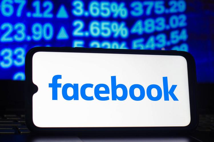 Facebook Removes Ads for Dangerous Products